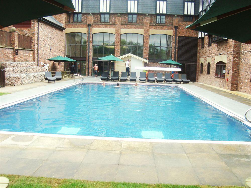 Village Hotel Blackpool Exteriör bild