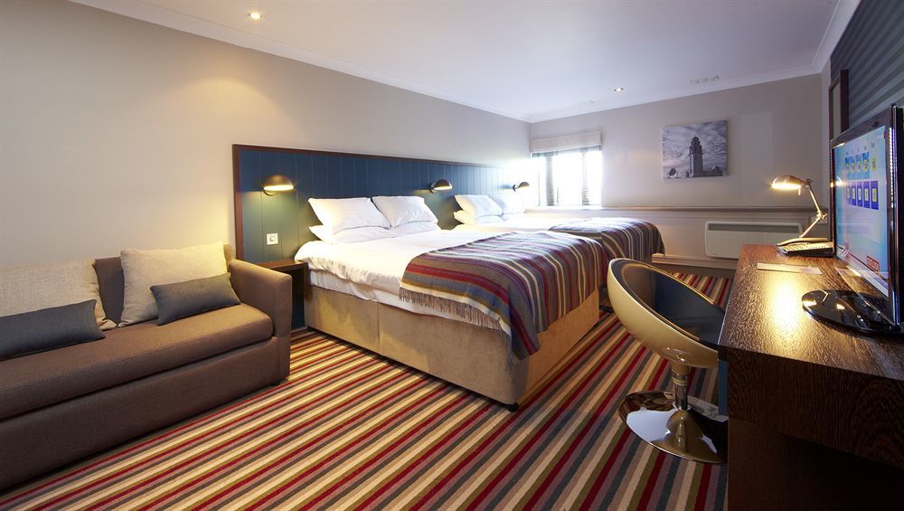 Village Hotel Blackpool Exteriör bild
